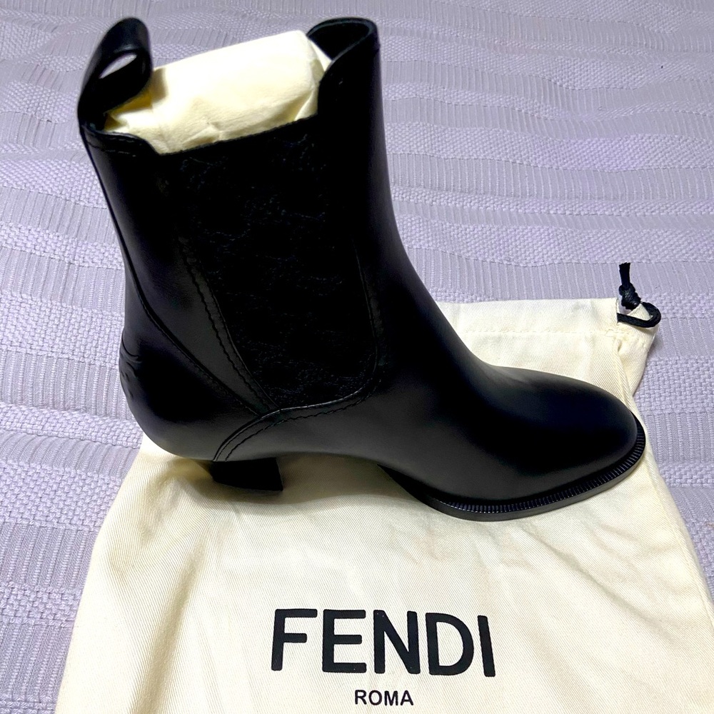 Fendi booties black leather